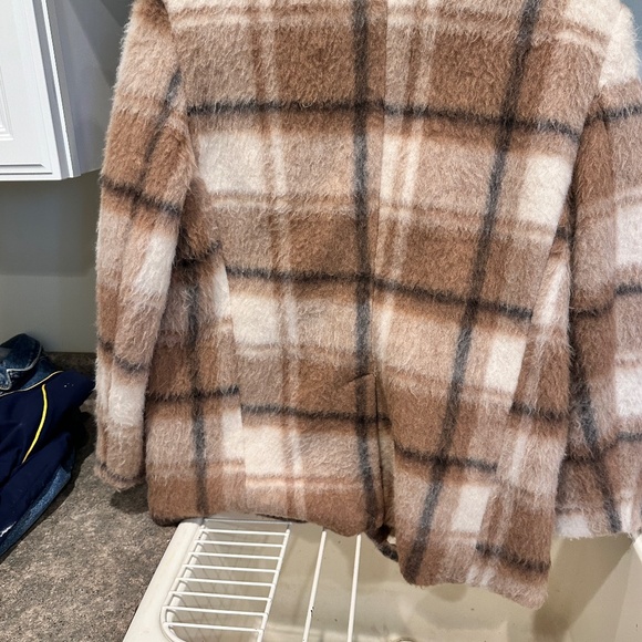 Coat - Picture 2 of 3